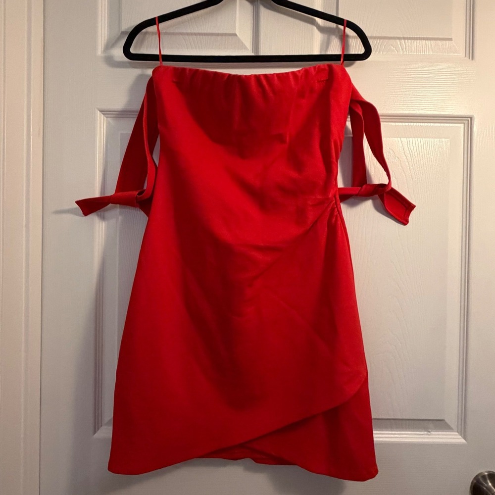 Gianni Bini Red Off-Shoulder Mini Dress